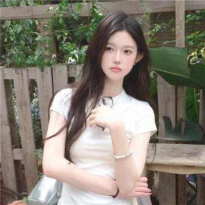 关于莉莉周的一切